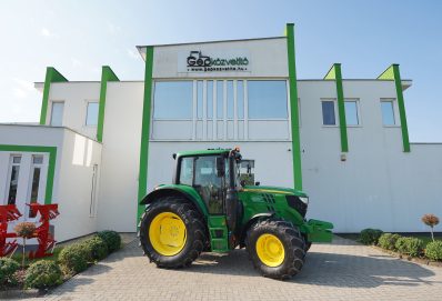 Трактор Џон Дир 6110М