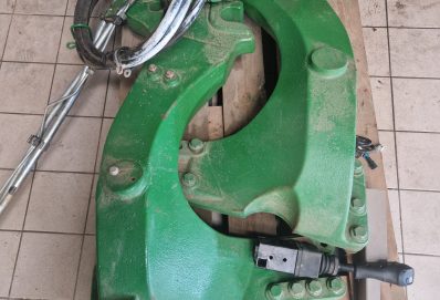 John Deere Homlokrakodó előkészítés