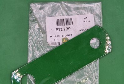 E70739 — JOHN DEERE КРЕПЕЖНЫЙ РЕМЕНЬ OE.