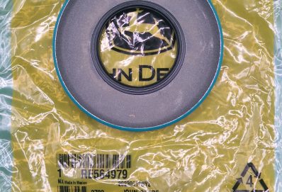 RE564979 – JOHN DEERE SIMERING OE. RE564979 – JOHN DEERE SIMERING OE.