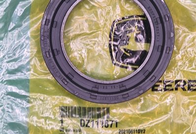 DZ111671 – JOHN DEERE SZIMERING OE.