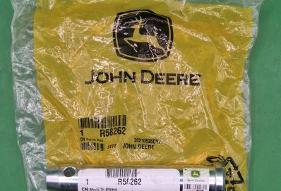 R58262 – JOHN DEERE POJISTKOVÝ KOLÍK OE.