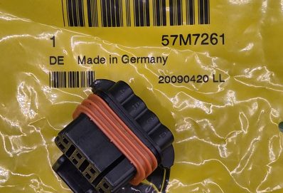 57M7261 – JOHN DEERE CONNECTOR HOUSING (OE)