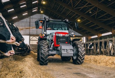 Massey Ferguson 4710M Dyna2 Essential traktor